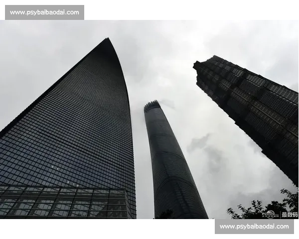 818 人决战 474 米云端！上海环球金融中心垂马开跑